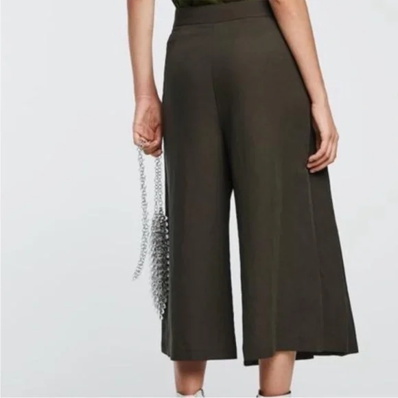 NWOT Zara Olive Green Pleated Split Skirt Culottes